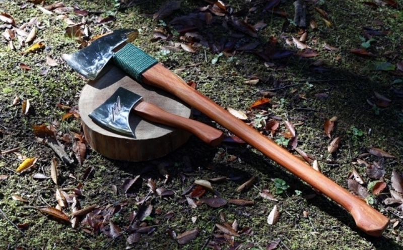 金の薪割り斧（大）キャンプ　アウトドア　薪　DIY