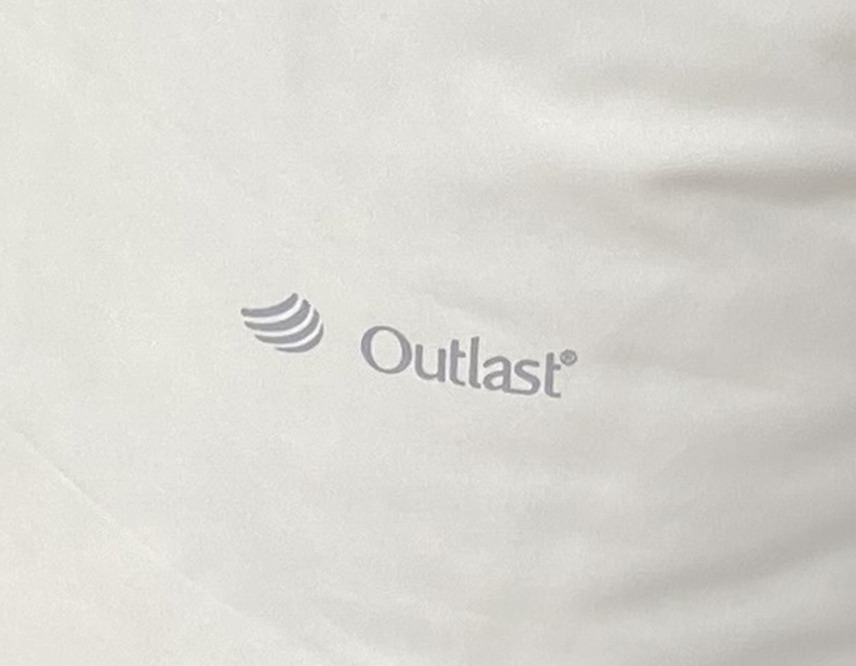 ダウンピロー（アウトラスト）　羽毛枕定番サイズ　４３ｃｍ×６３ｃｍ