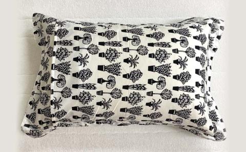 ｇａｒｂｃａｓａガーブカーサビヘルケスビットピロケースＭサイズ（４３×６３ｃｍ）