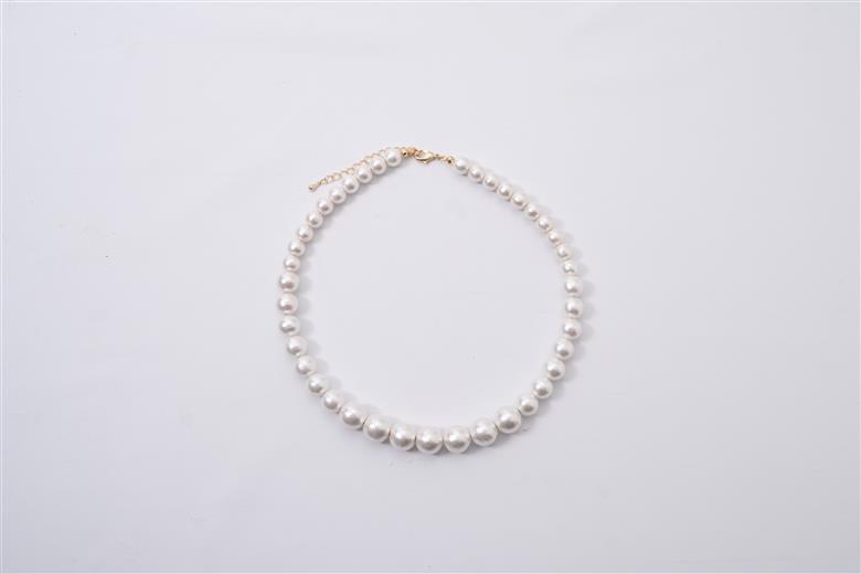 コットンパール「ホワイト」シンプルショートネックレス(金具ゴールド) ホワイト