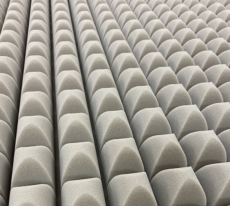 マットレス　体圧分散型高反発ウレタンフォーム（厚さ約7CM）