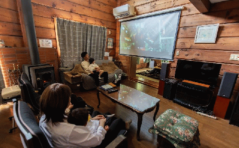 都留市の別荘民泊「ログハウスkizuki」1泊定員7名まで