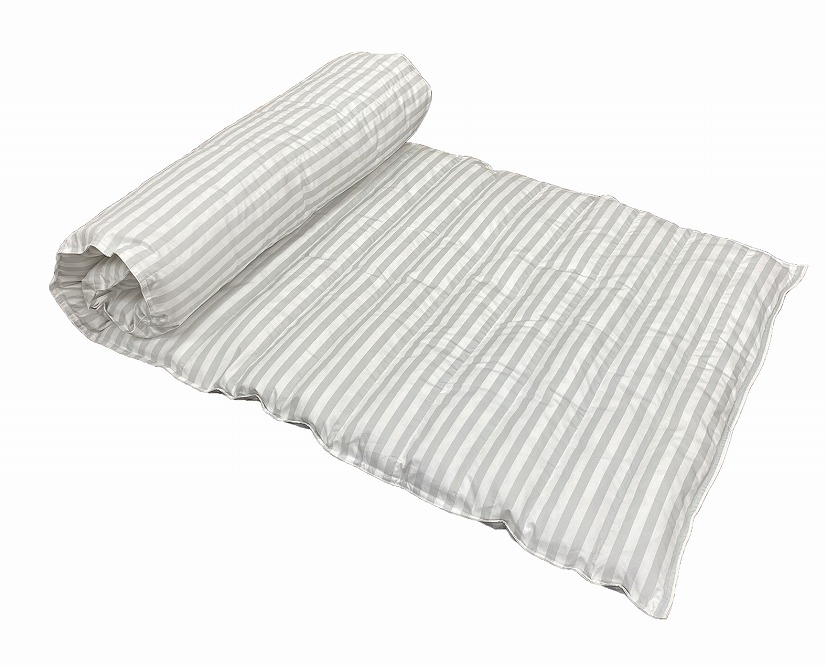 ダウンロングピロー　使い方いろいろ　サイズ６３ｃｍ×１５０ｃｍ