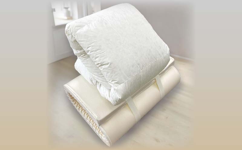 【お得な掛敷セット】大人気のらくらく敷ふとんと羽毛掛ふとんのうれしい2点セット】【羽毛掛ふとんS(シングル)サイズ】【ダウンパワー330】【らくらく敷ふとんS(シングル)サイズ】【ウレタンマット】【無地】【日本製】【大恒リビング】