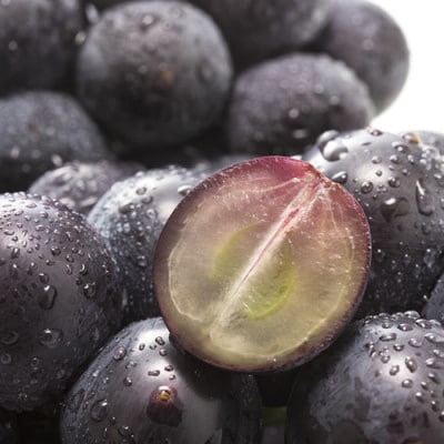 【2026年発送分先行受付】山梨産 ピオーネ(種なし) 2房 約1kg 化粧箱入り 産地直送でお届け【配送不可地域：離島・沖縄県】