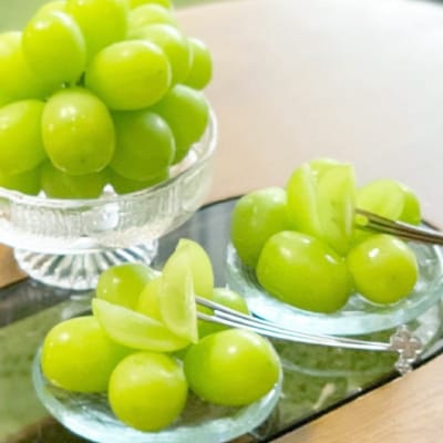 【2026発送予定】特選!シャインマスカット2房化粧箱入　山梨市産地直送　約500g×2房【配送不可地域：離島】