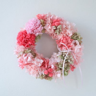 プリザーブドフラワーのカーネーションリース ピンク