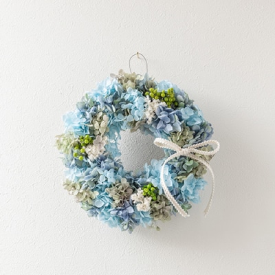 プリザーブドフラワー紫陽花リース(青 ブルー)おしゃれなお花を玄関やお部屋の壁飾りとして楽しめます