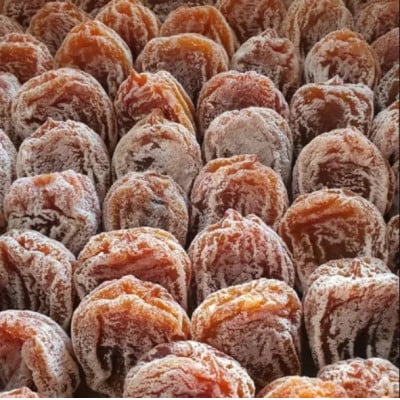 【市場ではお目にかかれない縁起物】幻の霜降り柿 最大糖度50度オーバー2026年1月下旬より発送