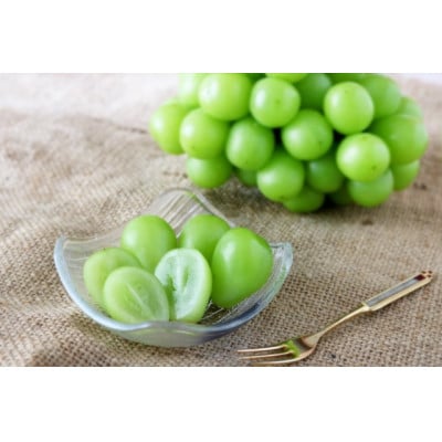 【2026年先行受付】大人気!シャインマスカット秀 1kg(2房)【配送不可地域：離島】