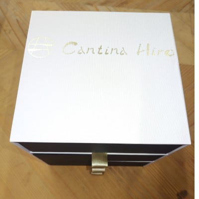 【2026年先行受付】ぶどうが光り輝く宝石に!!牧丘天空の丘ブランドぶどうの宝石箱 約700g【配送不可地域：離島】