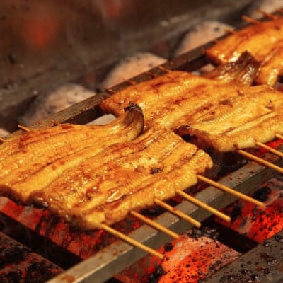 【訳あり】山梨県産富士山脈の地下水うなぎの蒲焼 3尾【配送不可地域：離島】