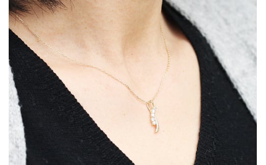 ネックレス K18YG イエローゴールド ダイヤモンド 0.2ct リボン モチーフ レディース ペンダント【f132-k18yg】 [株式会社オーダーメイドジュエリーメイ 山梨県 韮崎市 20742942] アクセサリー ジュエリー アクセ