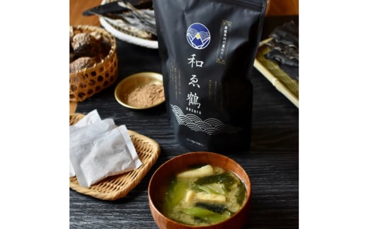 調味料 無添加 国産 出汁パック 和ゑ鶴 (あえづる)30包×2 出汁 ダシ だし かつお節 焼あご 真昆布 個包装 パック [ツルヤ化成工業株式会社 山梨県 韮崎市 20745038]