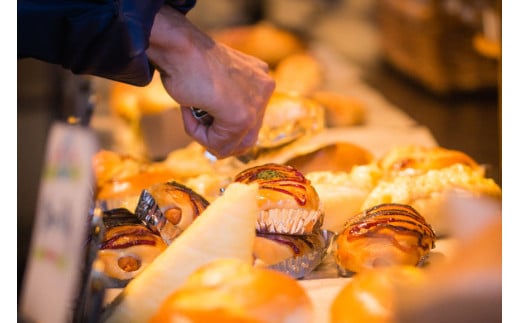 コーナーポケット 商品券 3000円分(500円分×6枚 ) / 六曜舎 / 山梨県 韮崎市 [20741426] チケット グルメチケット 食品 パン 食パン 菓子パン ぱん ブレッド 食べ比べ