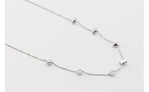 ネックレス K18ＷＧ 菱形パーツ ステーションネック Islauth24 [Islauth 山梨県 韮崎市 20743195] アクセサリー ネックレス ジュエリー シンプル おしゃれ プレゼント ギフト 贈りもの 贈答