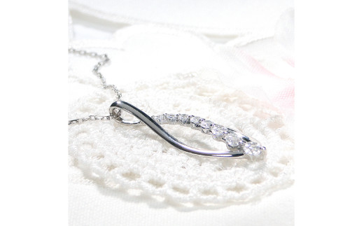 ネックレス プラチナ PT900【0.33ct】ダイヤモンド リーフ ペンダント 葉 雫 ドロップ レディース 【f263-pt】 [株式会社オーダーメイドジュエリーメイ 山梨県 韮崎市 20742672] アクセサリー アクセ ジュエリー ダイヤ レディース