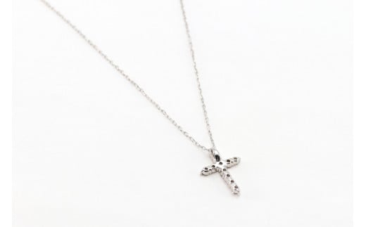 ペンダント K18WG クロス型 ダイヤ Islauth42 [Islauth 山梨県 韮崎市 20743199] アクセサリー ネックレス ジュエリー ダイヤ シンプル おしゃれ プレゼント ギフト 贈りもの 贈答