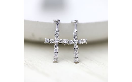 ピアス プラチナ PT900 ダイヤモンド 0.4ct クロス 十字架モチーフ 揺れる チェーン 両耳用【f089-pt】 [株式会社オーダーメイドジュエリーメイ 山梨県 韮崎市 20742944] アクセサリー ジュエリー アクセ