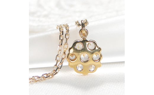 ネックレス K18YG イエローゴールド ダイヤモンド 0.3ct フラワー モチーフ 小ぶり ペンダント【f024-k18yg】 [株式会社オーダーメイドジュエリーメイ 山梨県 韮崎市 20742952] アクセサリー ジュエリー アクセ