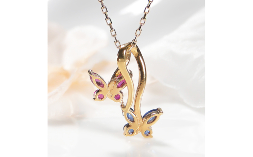 ネックレス K18YG イエローゴールド ブルーサファイア ルビー 蝶 モチーフ ペンダント 18金 レディース ちょうちょ バタフライ 誕生石 【f280-br-k18yg】 [オーダーメイドジュエリーメイ 山梨県 韮崎市 20745058]