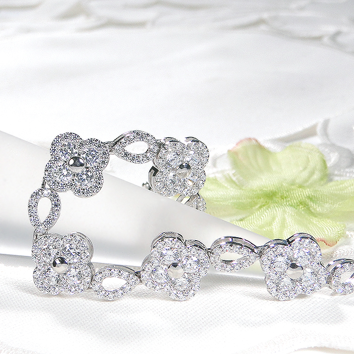 ブレスレット プラチナ Pt900 ダイヤモンド 4.5ct クローバー ドロップ モチーフ テニスブレスレット ゴージャス ダイヤモンドブレス ダイヤブレスレット 腕輪 四つ葉 豪華 レディース ジュエリー【291-d-pt】 ALPAZ173