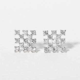 プラチナシンメトリーダイヤモンドピアス　0.28ct　　BQ69