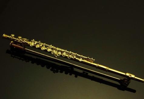 K18　フルートブローチ AB0028