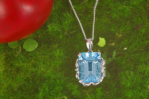 ブルートパーズ ペンダント 8ct SV925 大粒 （161275）