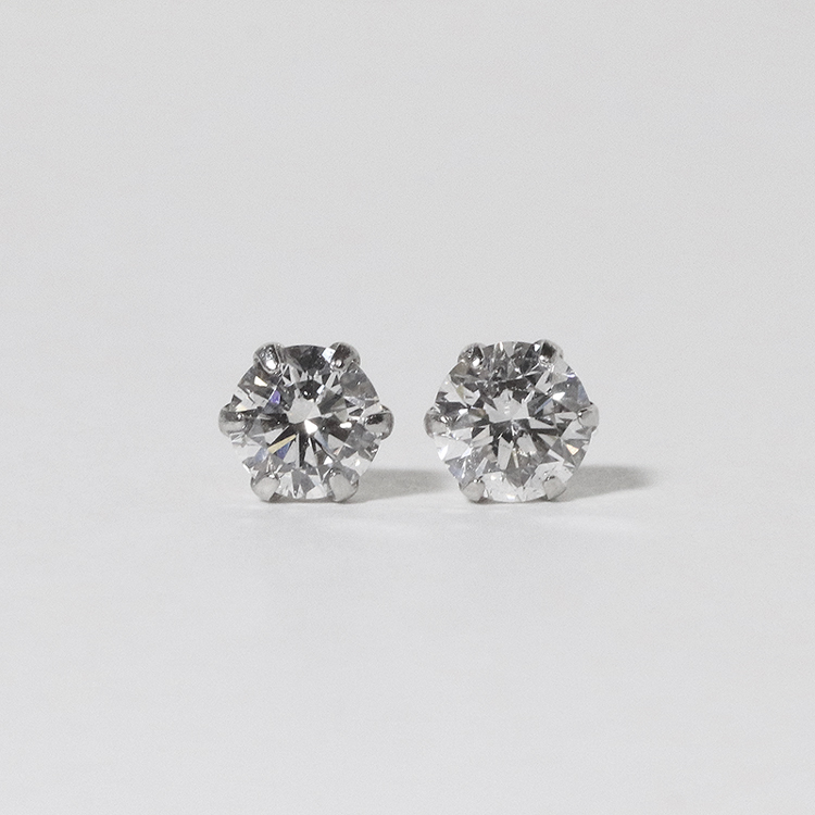 プラチナ　0.40ct一粒天然ダイヤモンドスタッドピアス