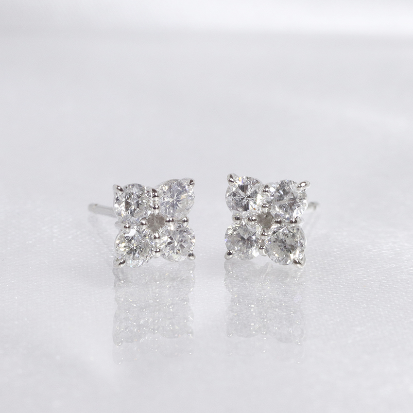 プラチナ　0.50ctフラワーダイヤモンドピアス