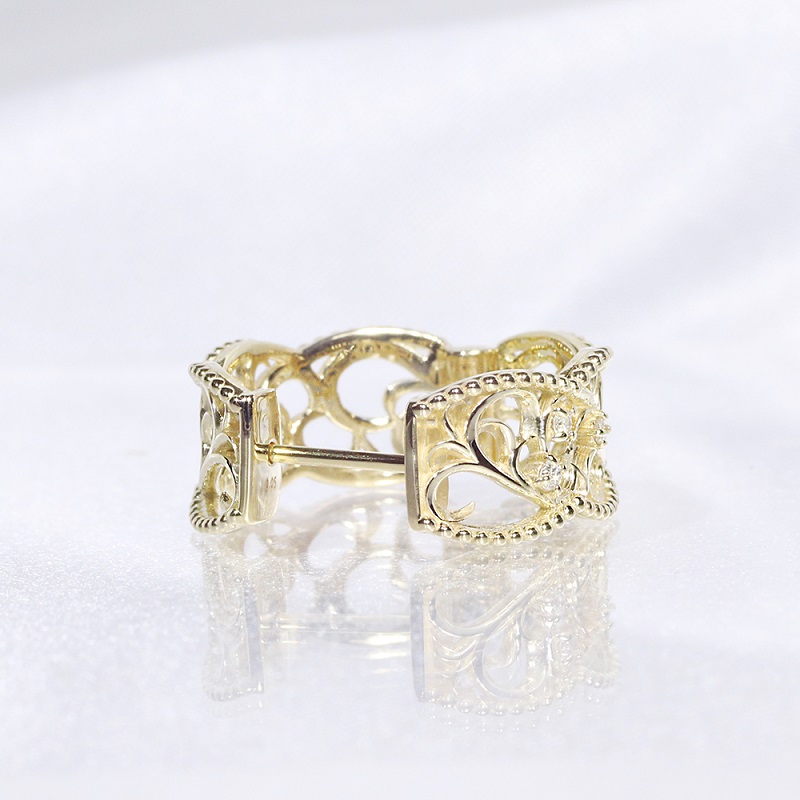 K18　 0.10ct 　唐草デザインピアス　BQ-164