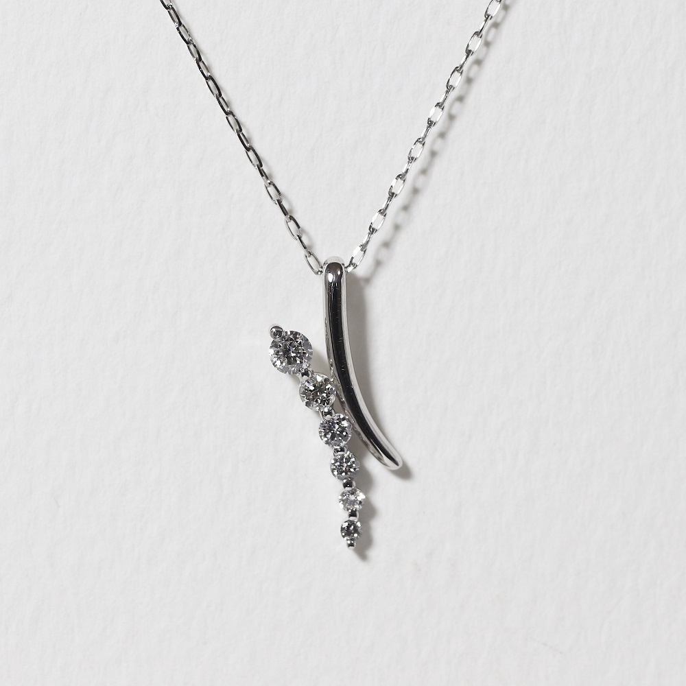 プラチナ 0.30ct デザインペンダント　BQ-177