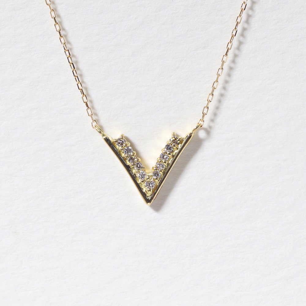K18 0.06ct V字ダイヤモンドネックレス　BQ-188