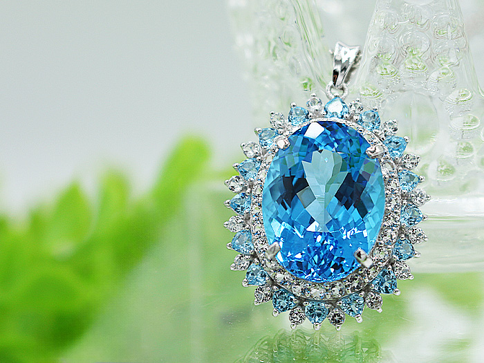 ブルートパーズ ペンダント 20ct K18WG （26352）