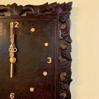 フォリウム彫刻壁掛け時計