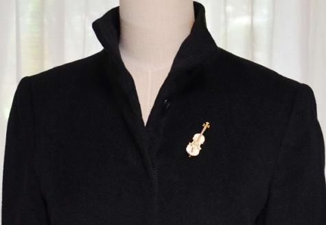 K18/Pt900　ダイヤモンド　バイオリンブローチ AB00274