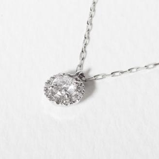 プラチナ　取り巻き　天然ダイヤモンド　ネックレス