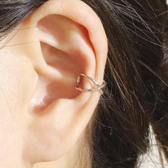 K10　クロス　イヤーカフ