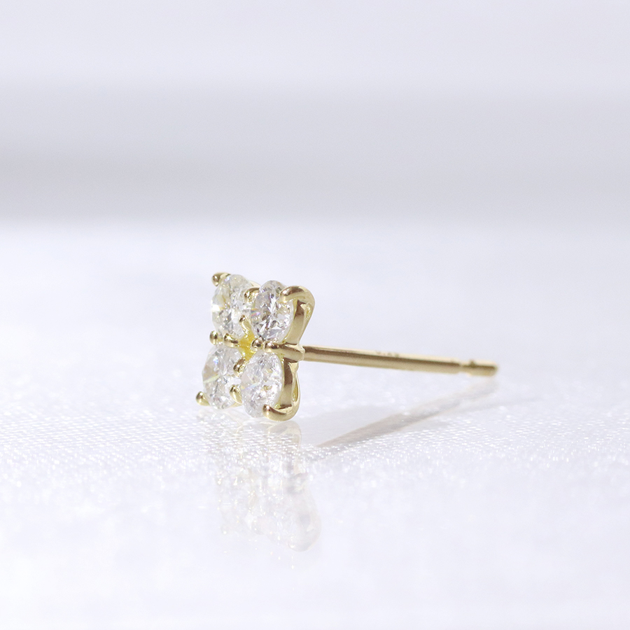 K18　0.50ctフラワーダイヤモンドピアス