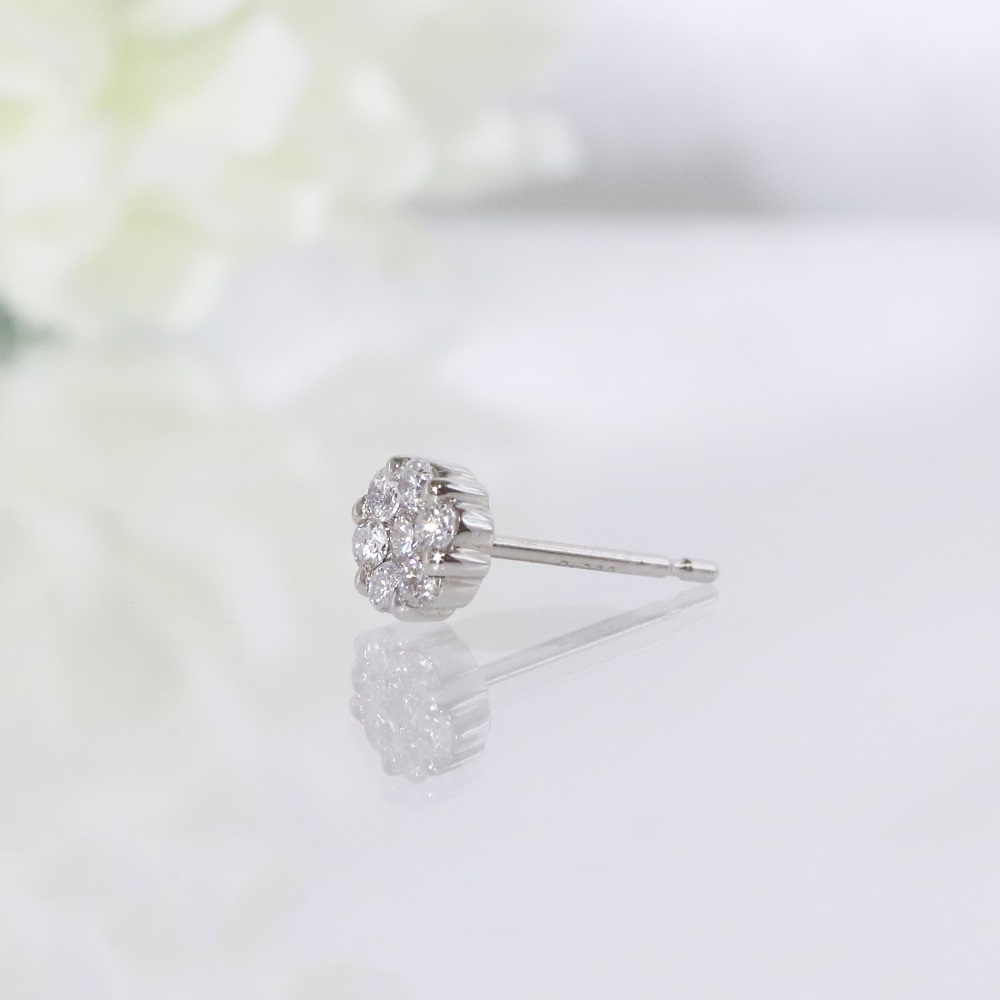 プラチナ　0.20ctフラワーダイヤモンドピアス　BQ-189