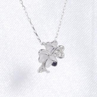 K10WG　四つ葉クローバー　ダイヤモンド　ペンダント