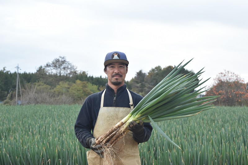 甲斐市産　原田さんちのこだわり長ネギ　約1ｋｇ【長ネギ　ねぎ　ネギ　野菜　やさい　新鮮　人気　山梨県　山梨　甲斐市　甲斐　農家直送　産地直送】