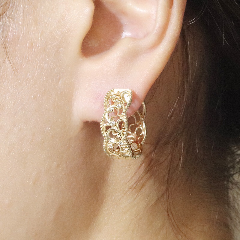 K18　 0.10ct 　唐草デザインピアス　BQ-164
