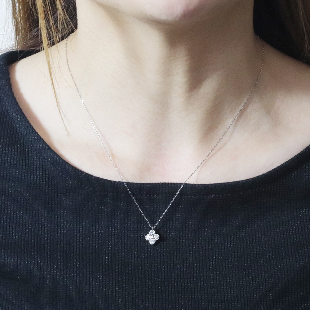 プラチナ 0.50ct フラワーダイヤモンドペンダント　BQ-179