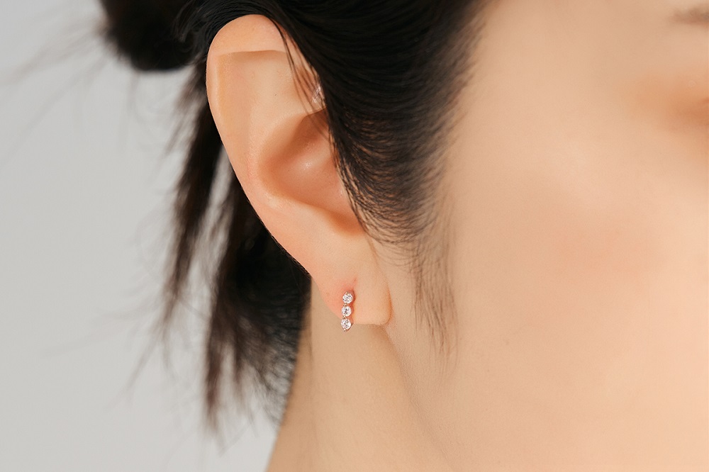 K18PG　スリーダイヤピアス　mk-439　CR-3