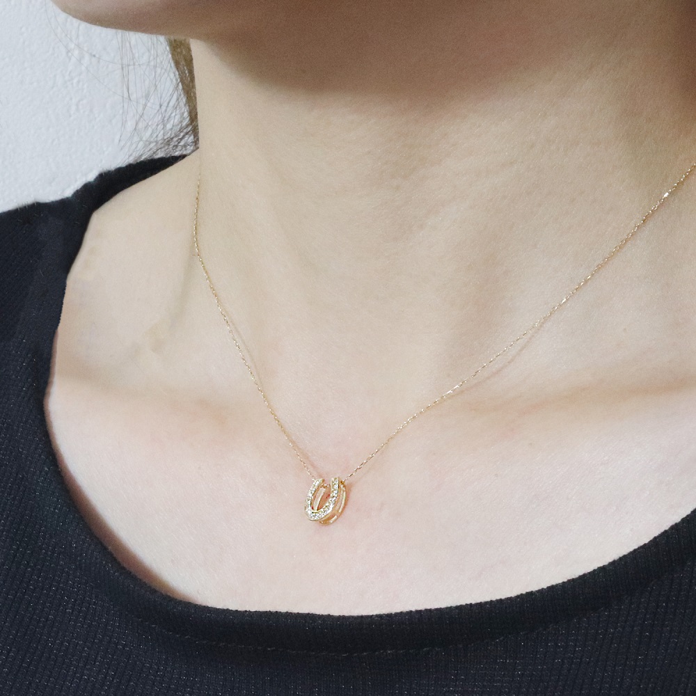 K18 0.12ct 馬蹄ダイヤモンドペンダント　BQ-182