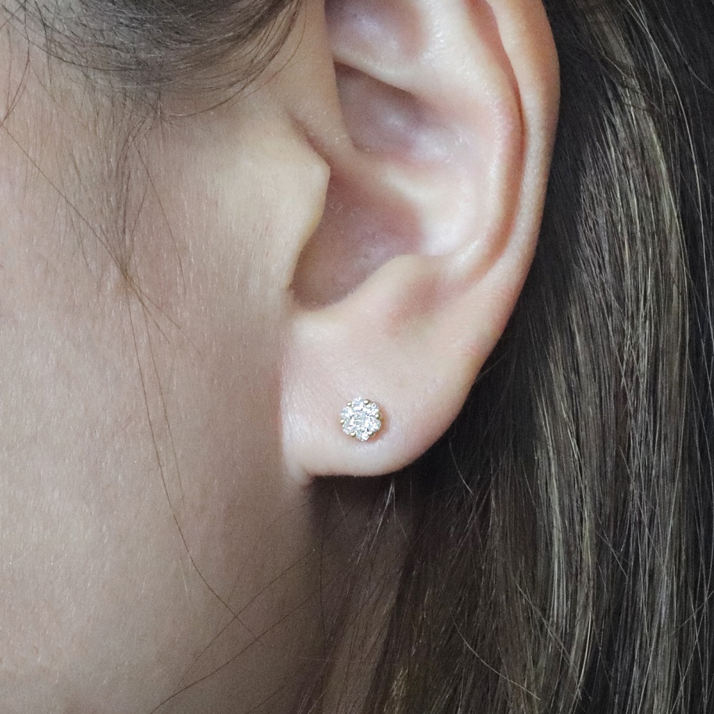 K18　0.20ctフラワーダイヤモンドピアス　BQ-190