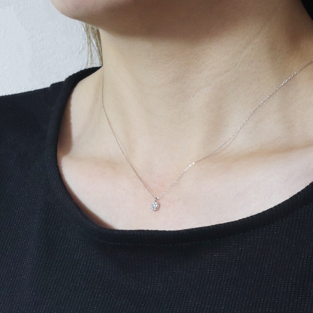 プラチナ 0.10ct フラワーダイヤモンドネックレス　BQ-195