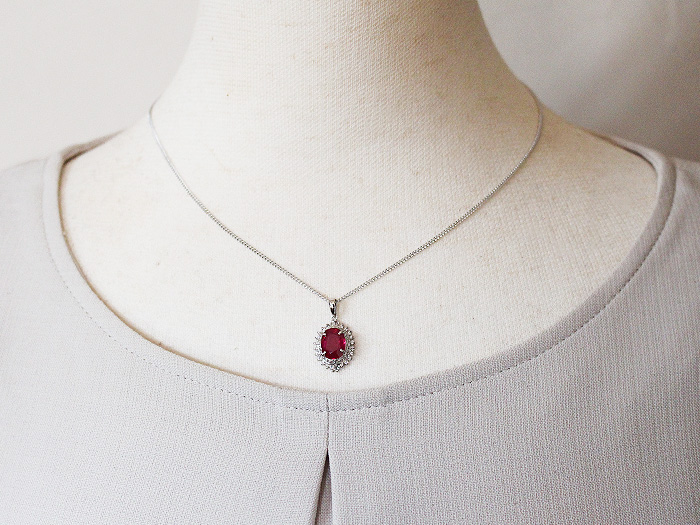 ルビー ペンダント 2ct K18WG 大粒  （12372）